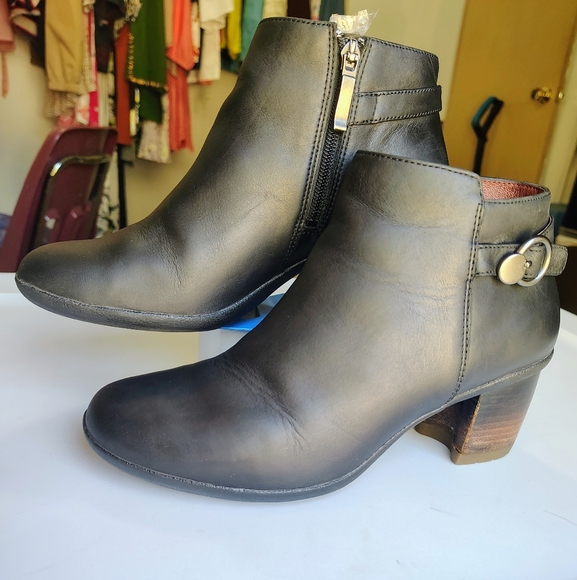 Dansko Women's Perry Black Burnished Leather ankle Booties Zip Sz 38. - Picture 1 of 15